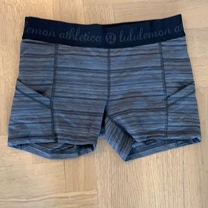 Lululemon shorts with side pocket